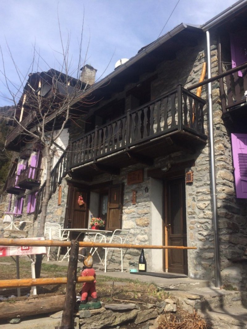 Champorcher casa tipica di montagna a Valle d'Aosta in Vendita