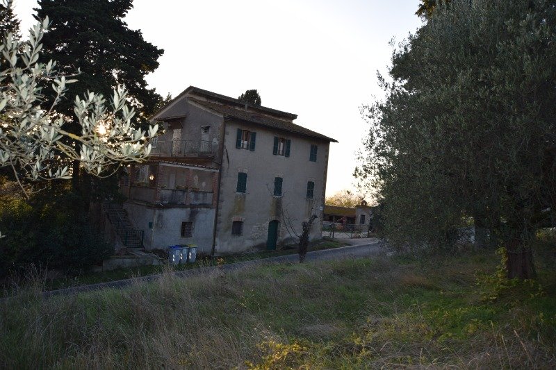 Propriet agricola in Umbria nel comune di Perugia a Perugia in Vendita