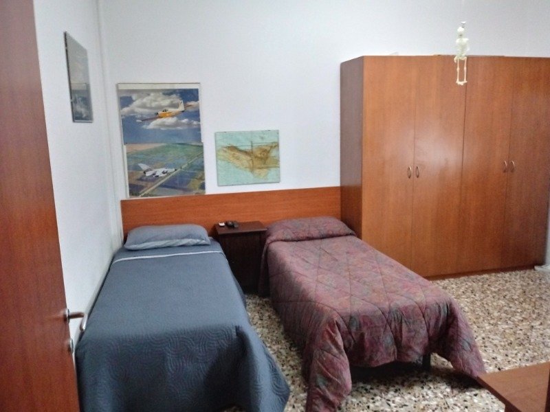 Brescia camera ampia in appartamento a Brescia in Affitto