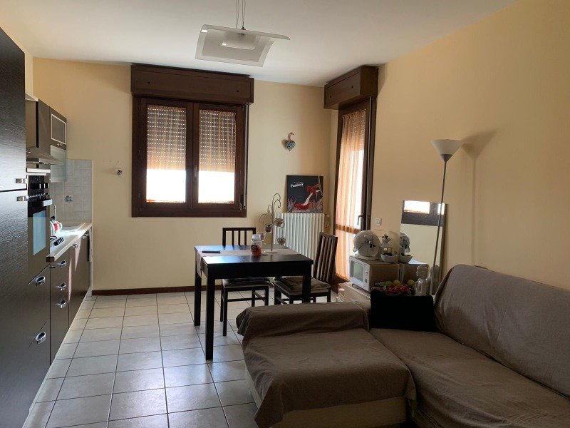 Mirandola appartamento trilocale a Modena in Vendita