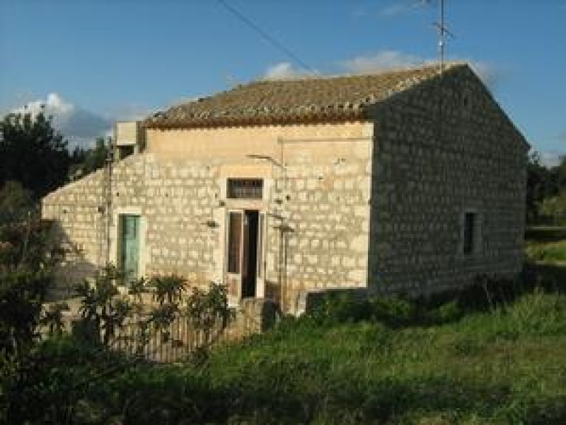 Scicli zona Terrapalumbo casa rurale a Ragusa in Vendita