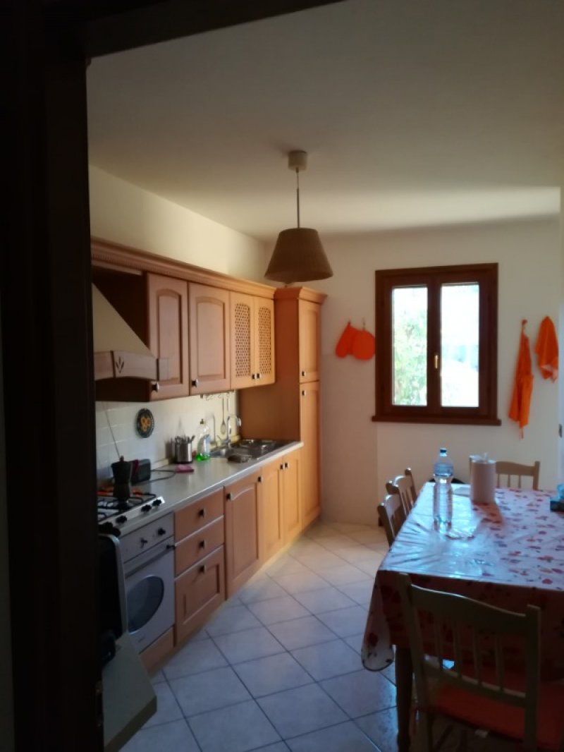 Udine appartamento con giardino garage e cantina a Udine in Vendita
