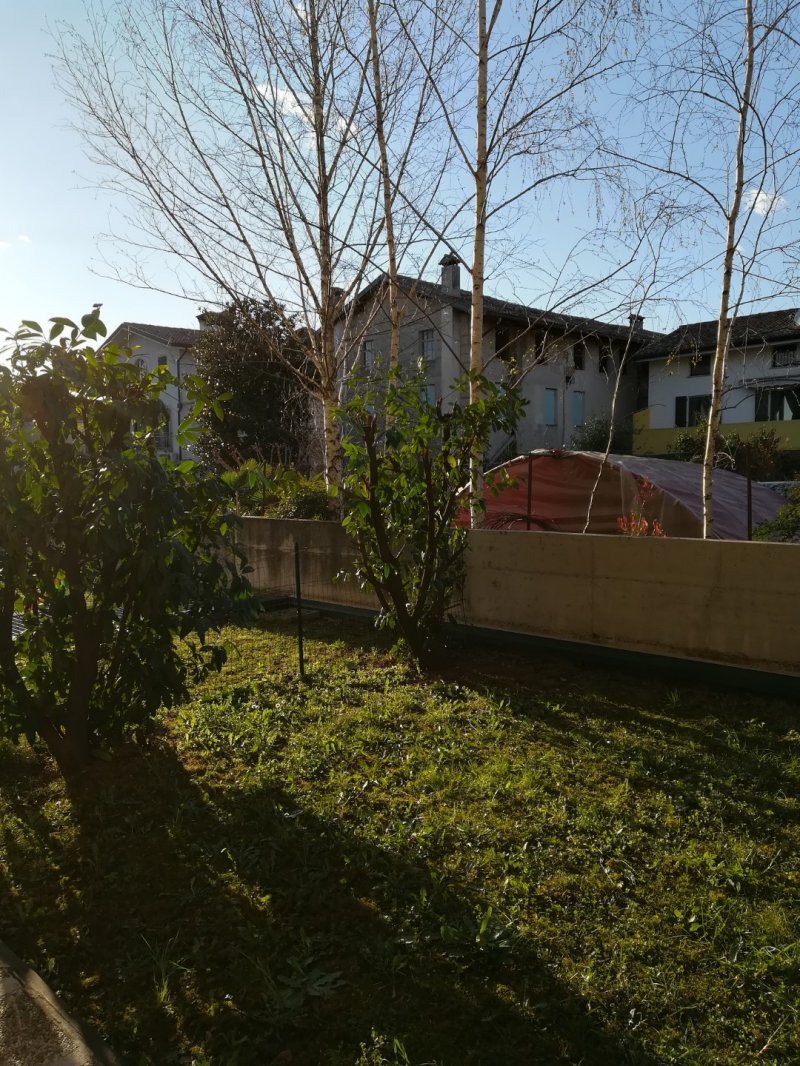 Udine appartamento con giardino garage e cantina a Udine in Vendita