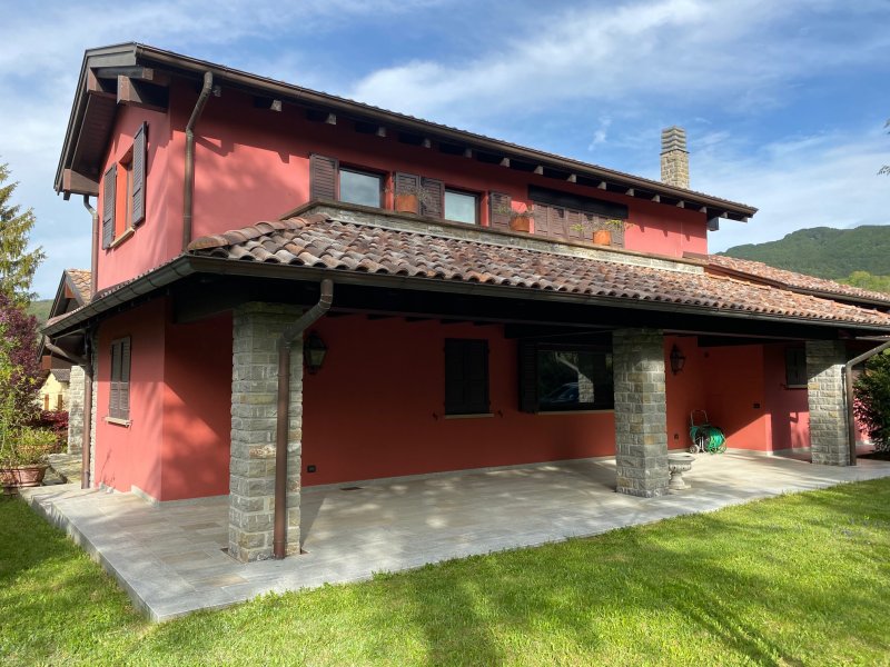 Corniglio villa monofamiliare a Parma in Vendita