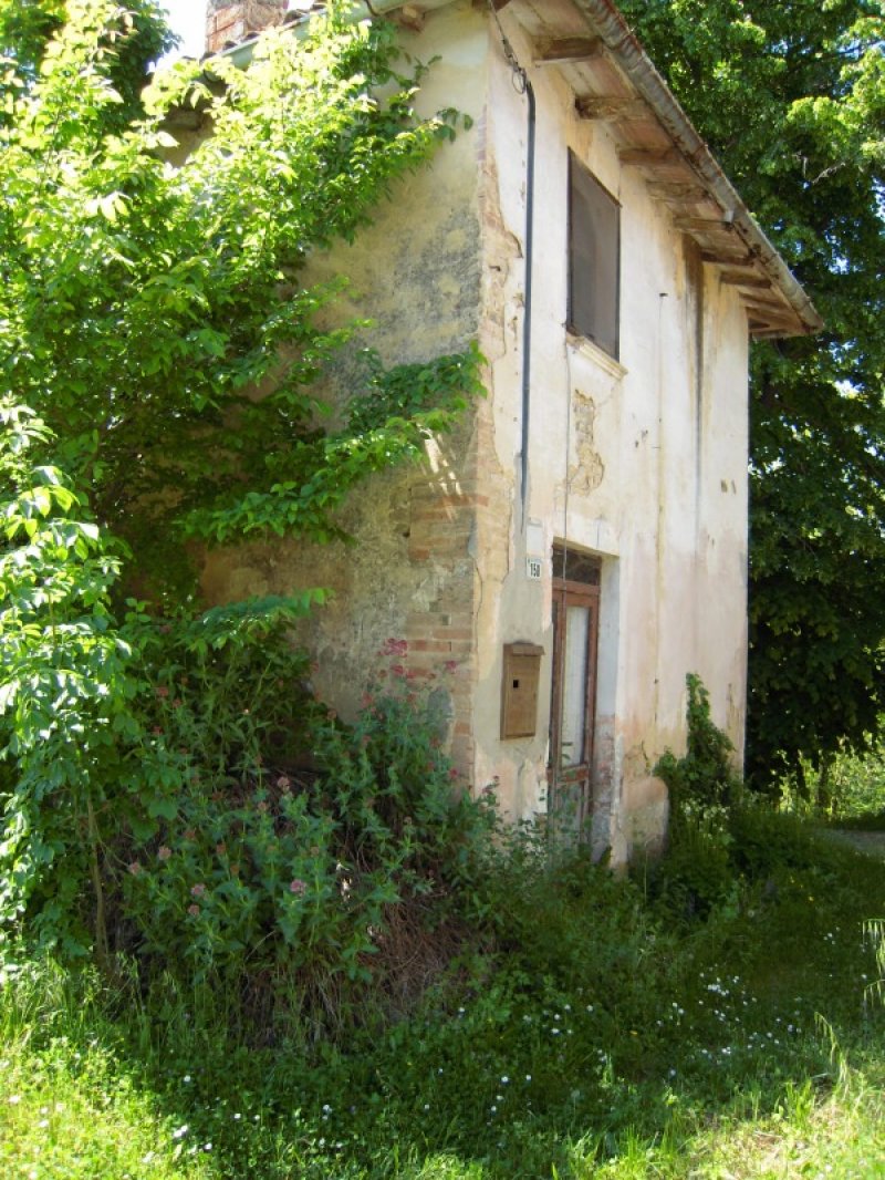 Carpaneto Piacentino rustico con terreno a Piacenza in Vendita