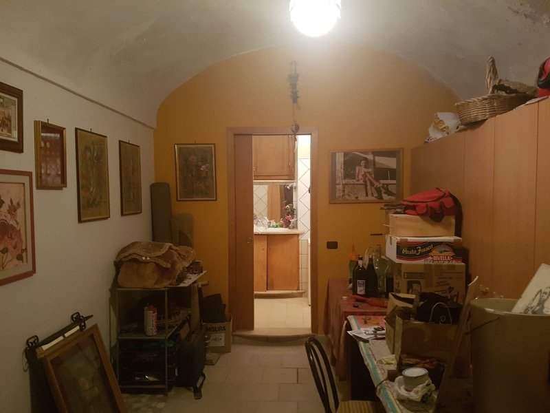 Eboli monolocale in antico palazzo nobiliare a Salerno in Vendita