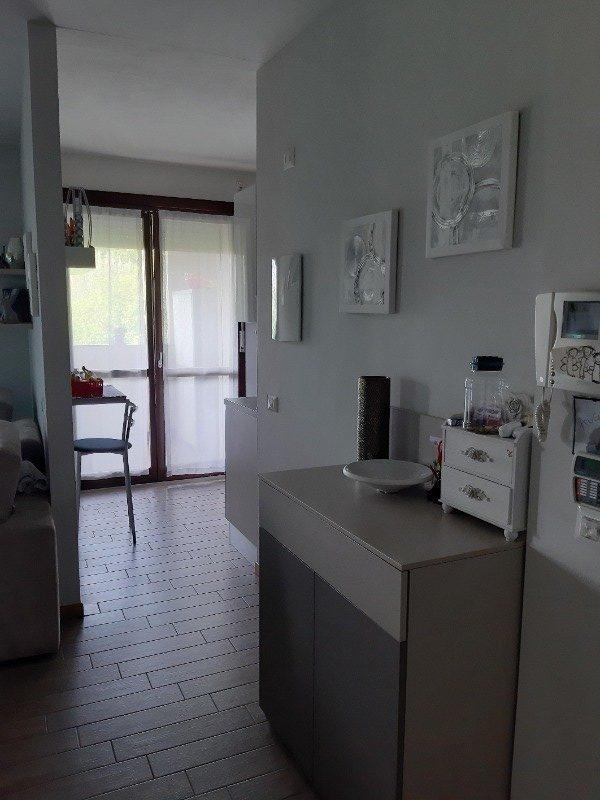 Cesano Boscone appartamento trilocale a Milano in Vendita