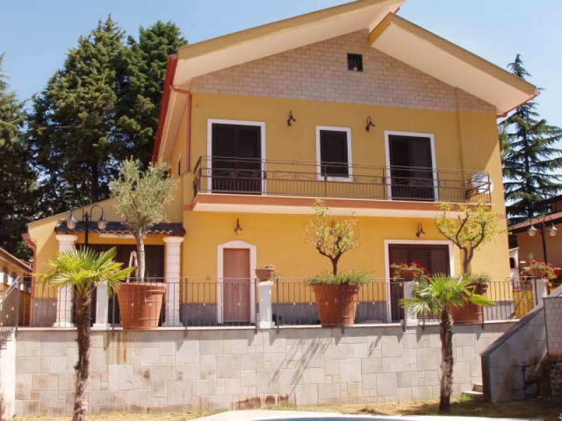 Nicolosi villa a Catania in Vendita