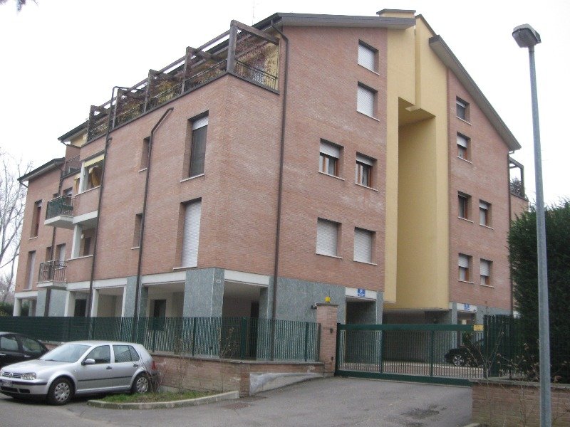 Modena camere in appartamenti a Modena in Affitto