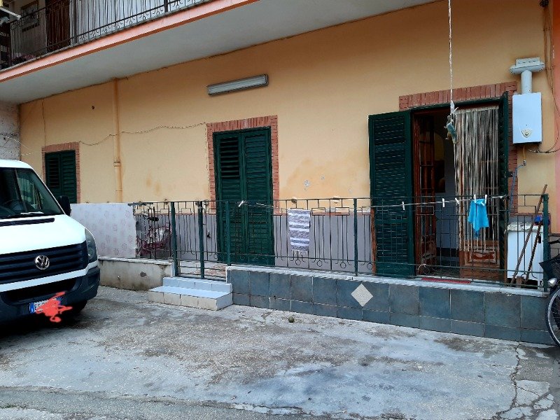 Marcianise appartamento con posto auto a Caserta in Vendita