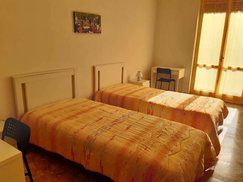 Piacenza stanza in appartamento condiviso a Piacenza in Affitto