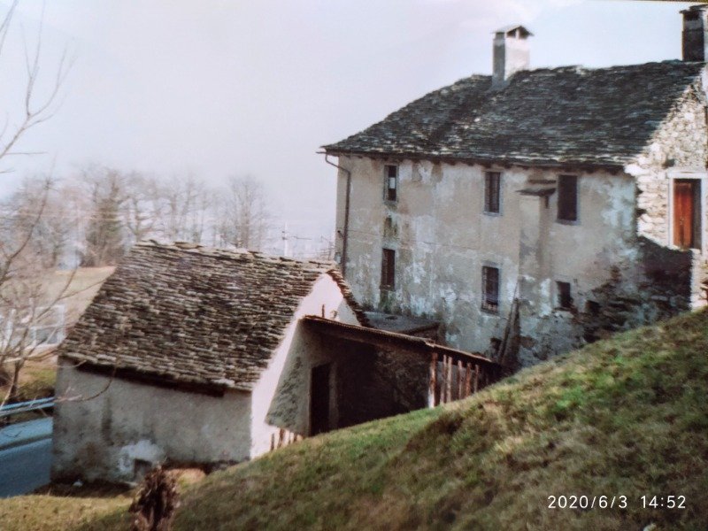 Domodossola Vagna casa con cascinale a Verbano-Cusio-Ossola in Vendita