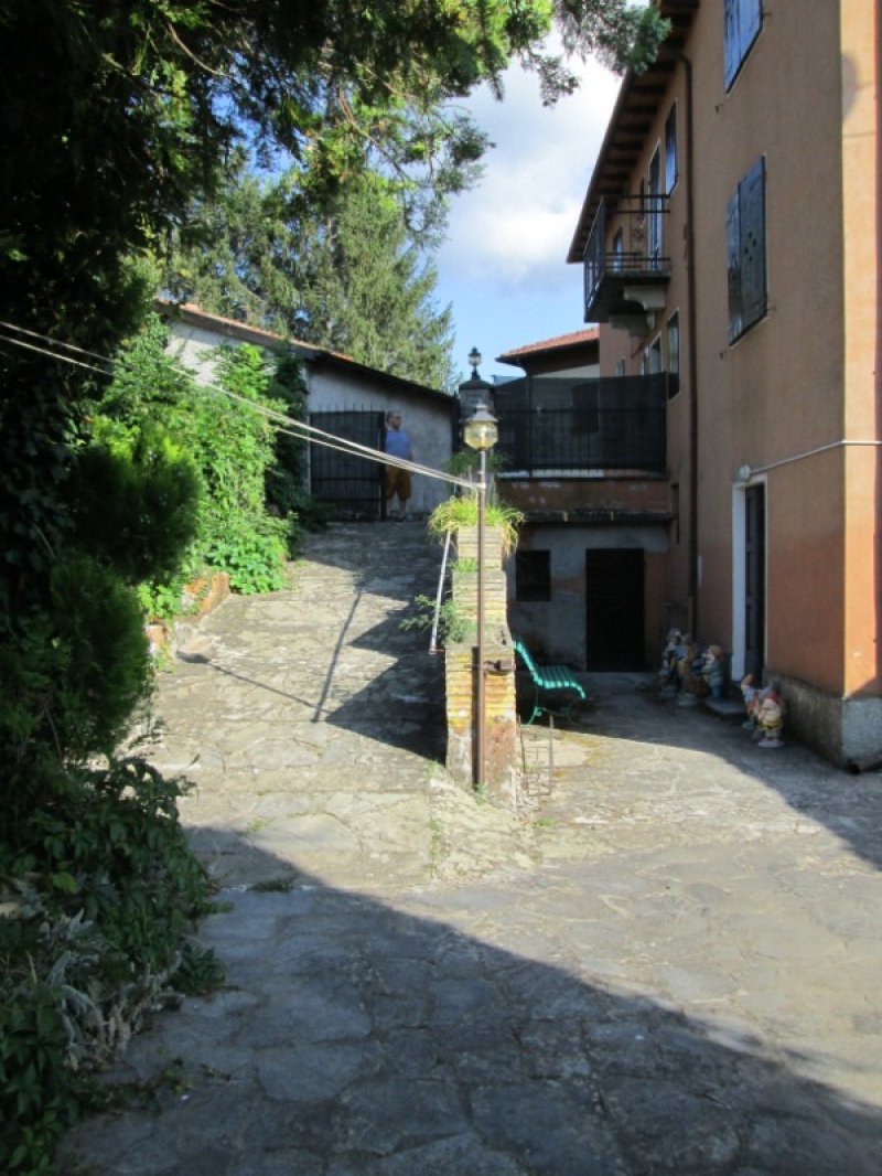 Privato villetta bifamiliare con giardino a Parma in Affitto