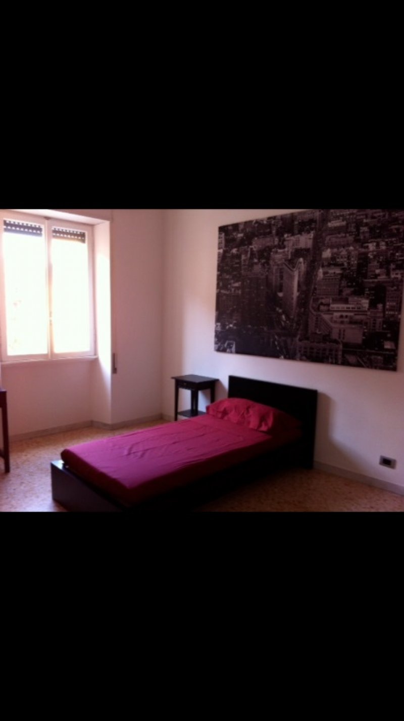 Roma stanza singola in appartamento ristrutturato a Roma in Affitto