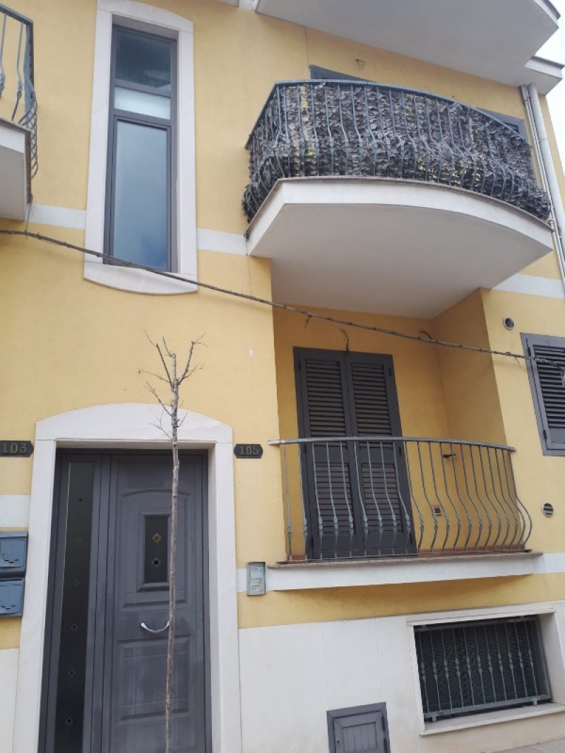 Pulsano appartamento per brevi periodi a Taranto in Affitto