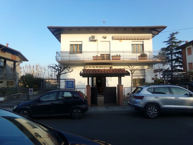 Gambettola locale commerciale a Forli-Cesena in Vendita
