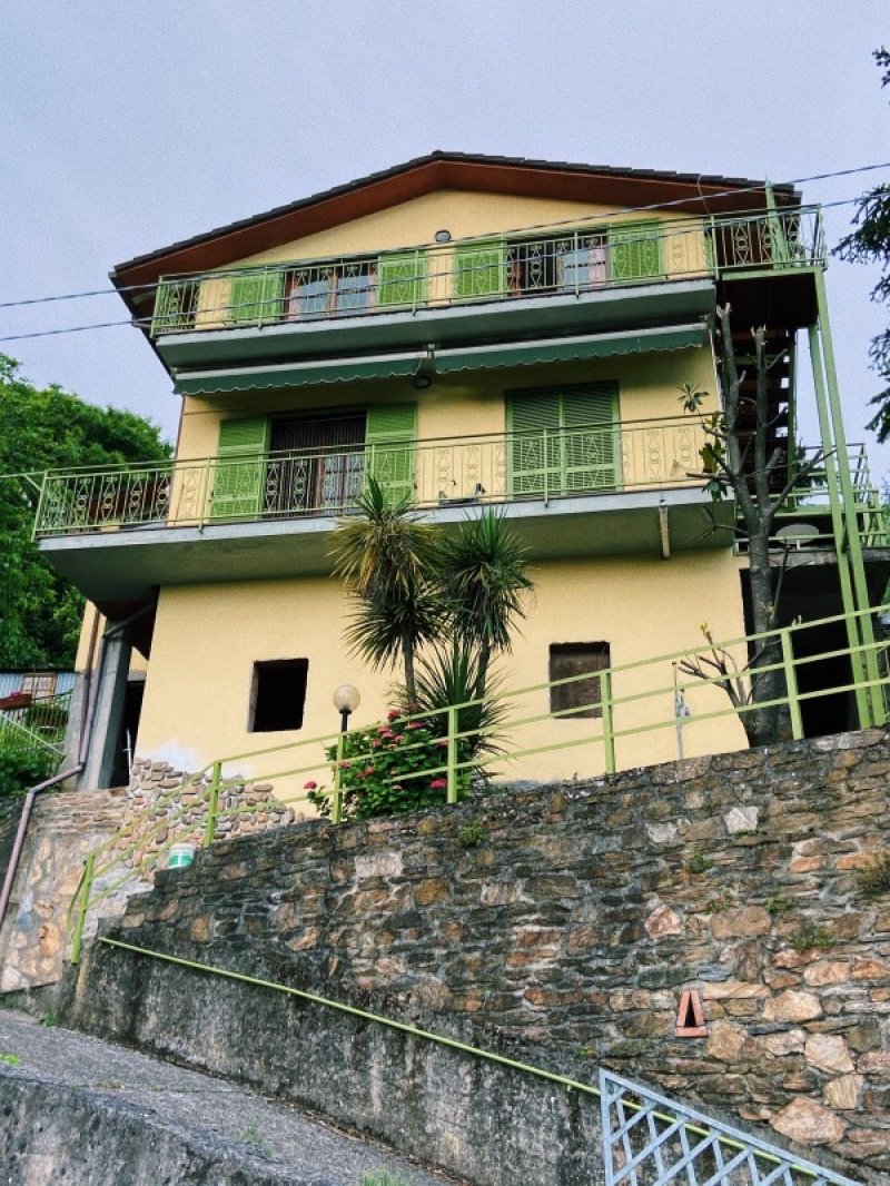 Bergiola Maggiore in zona collinare casa a Massa-Carrara in Vendita