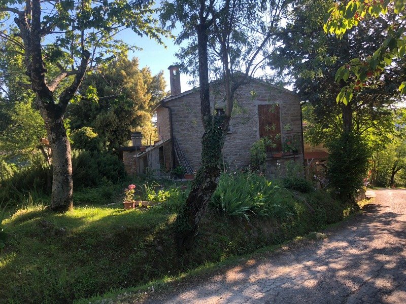 Casa indipendente con terreno a Castel del Rio a Bologna in Vendita