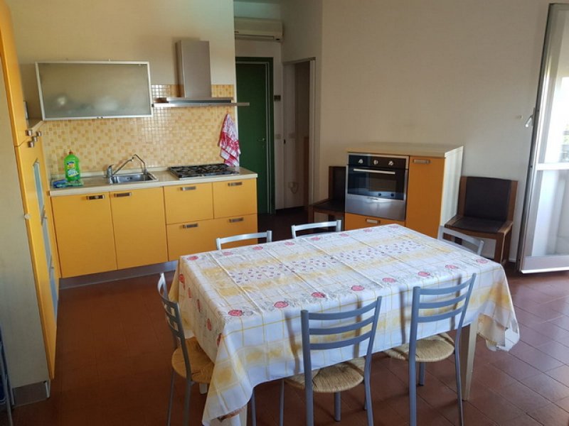 Mondolfo appartamento con posto auto privato a Pesaro e Urbino in Vendita