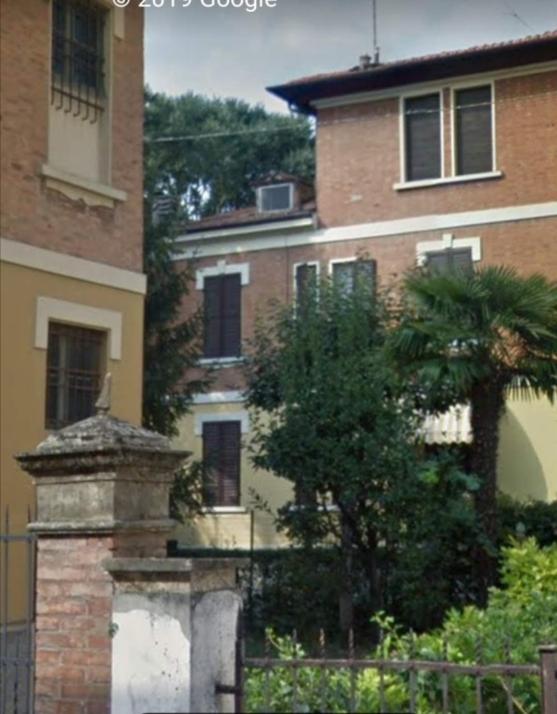 Modena appartamento adiacente centro storico a Modena in Vendita