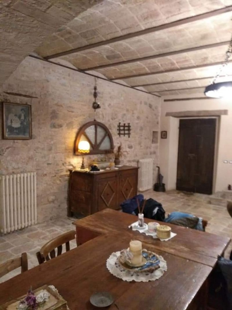 Umbertide casolare antico ristrutturato a Perugia in Vendita
