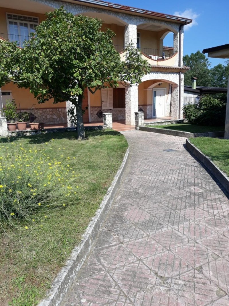 Cervinara villa a Avellino in Vendita