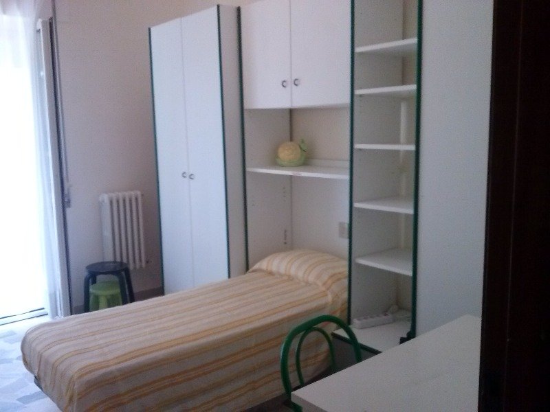 Pescara stanze in appartamento a Pescara in Affitto