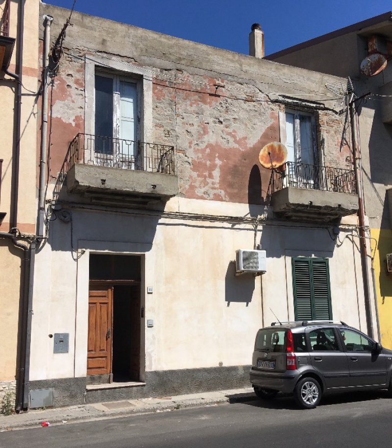 Siderno appartamento da ristrutturare a Reggio di Calabria in Vendita