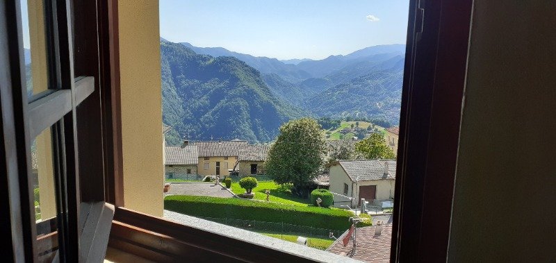 Costa Serina appartamento su 2 livelli a Bergamo in Vendita