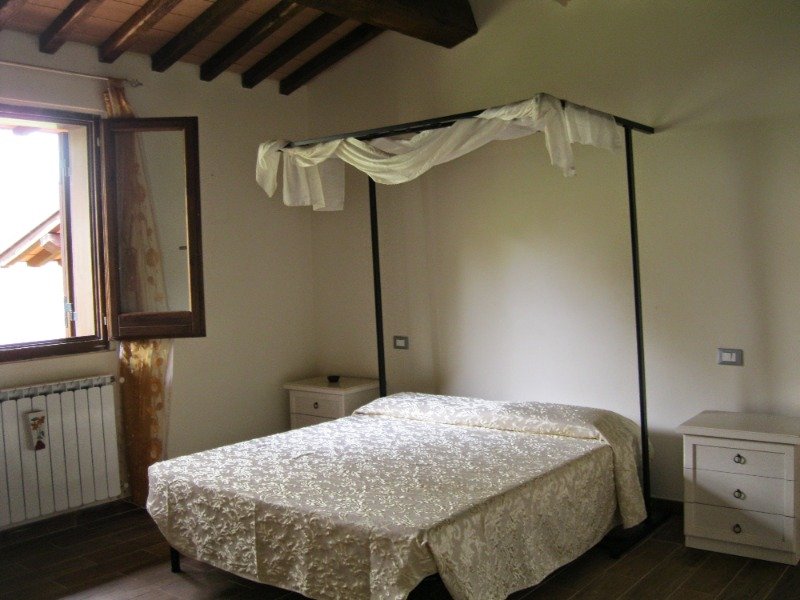 Assisi appartamento in casale a Perugia in Vendita
