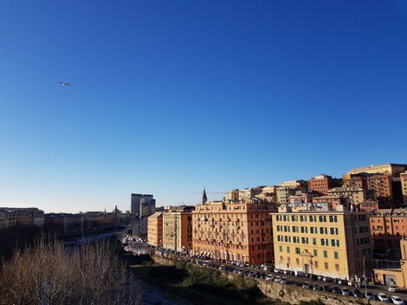 Genova appartamento con arredamento nuovo a Genova in Affitto