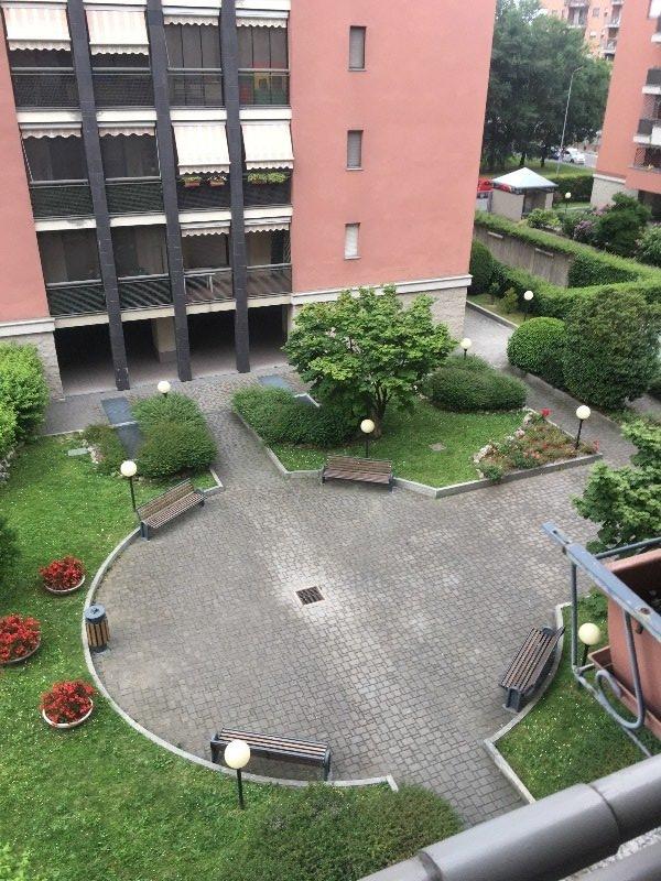 Milano moderno ed ampio bilocale arredato a Milano in Affitto