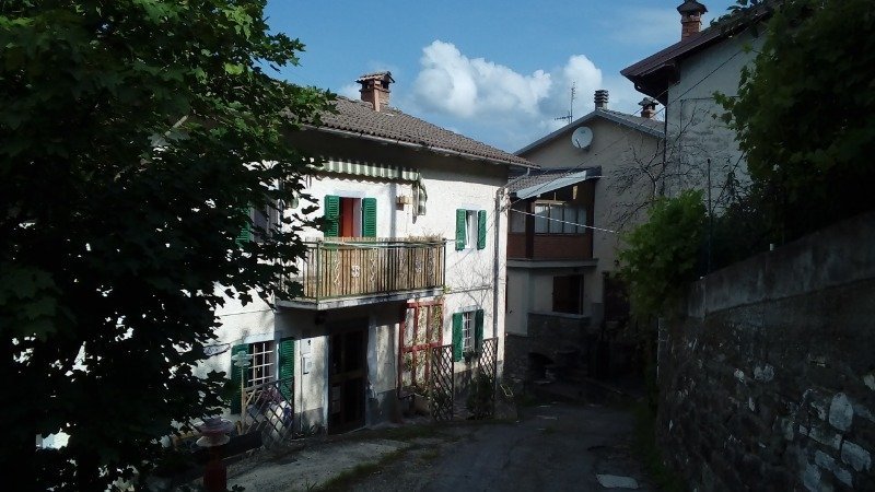 Frassinoro abitazione con arredo vintage a Modena in Vendita