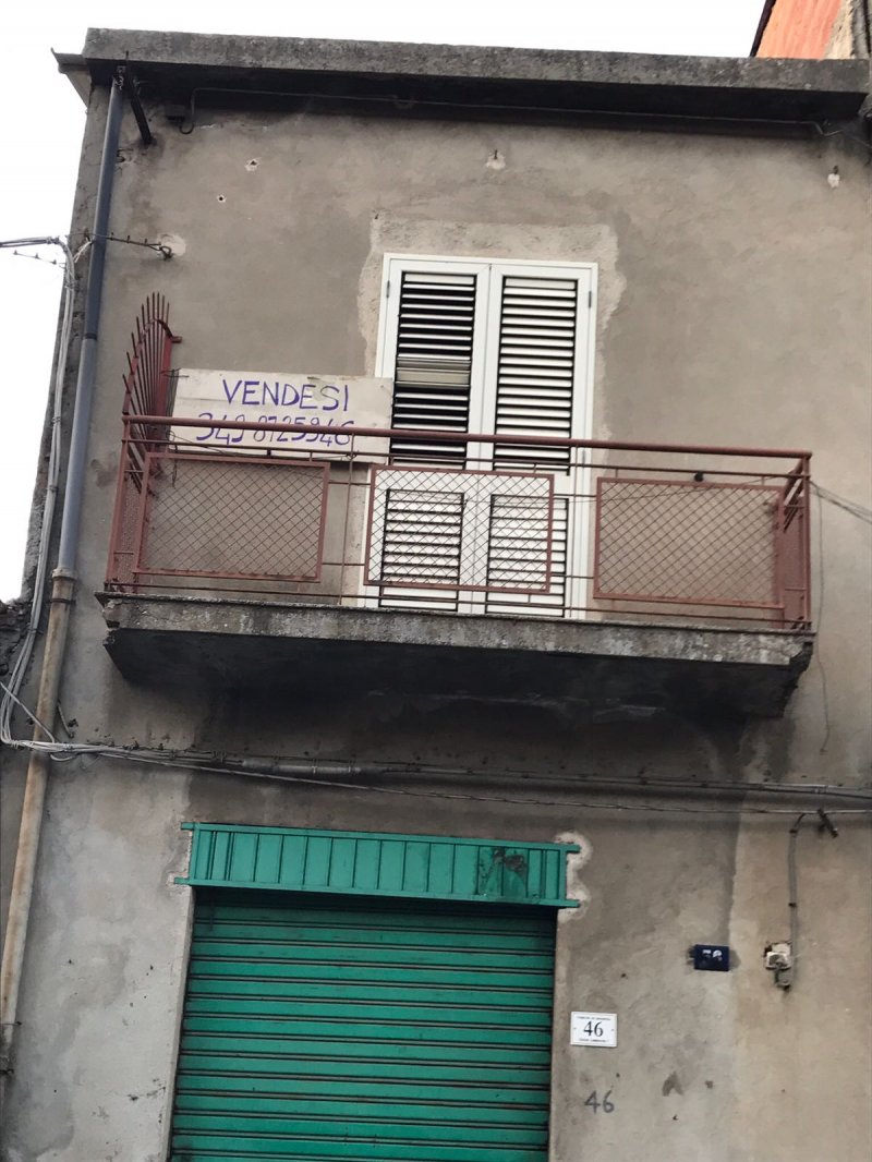 Sinopoli casa in centro paese a Reggio di Calabria in Vendita