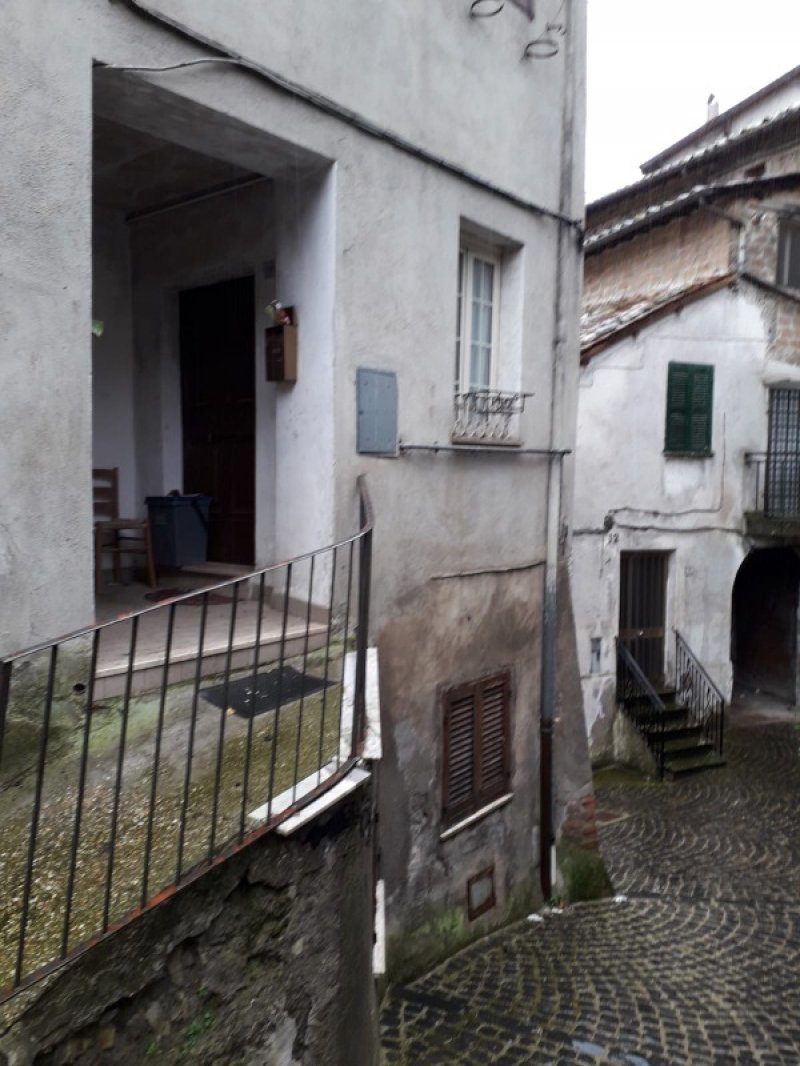 Bassano Romano appartamento con garage a Viterbo in Vendita