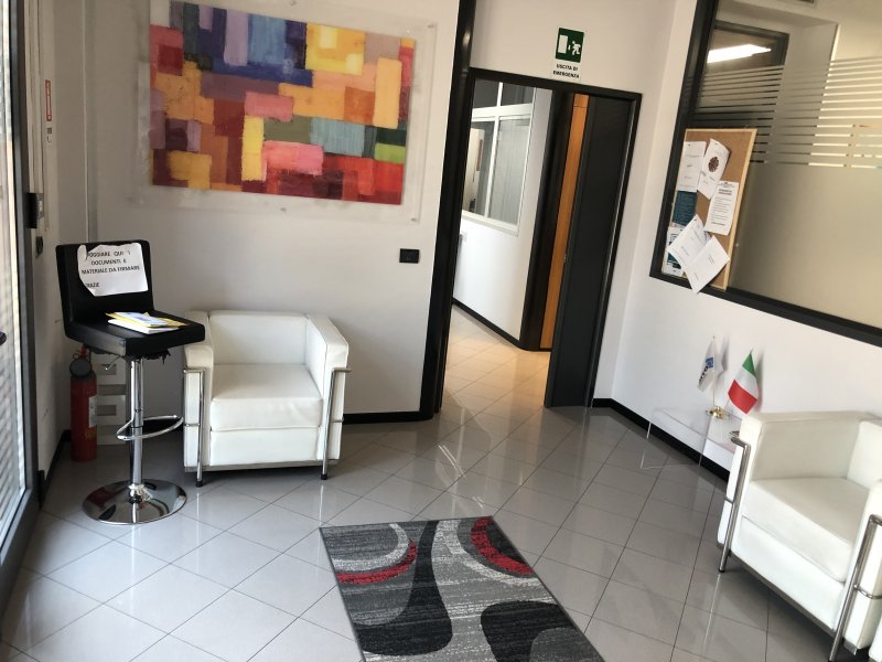 Roma ufficio con sala d'attesa a Roma in Affitto