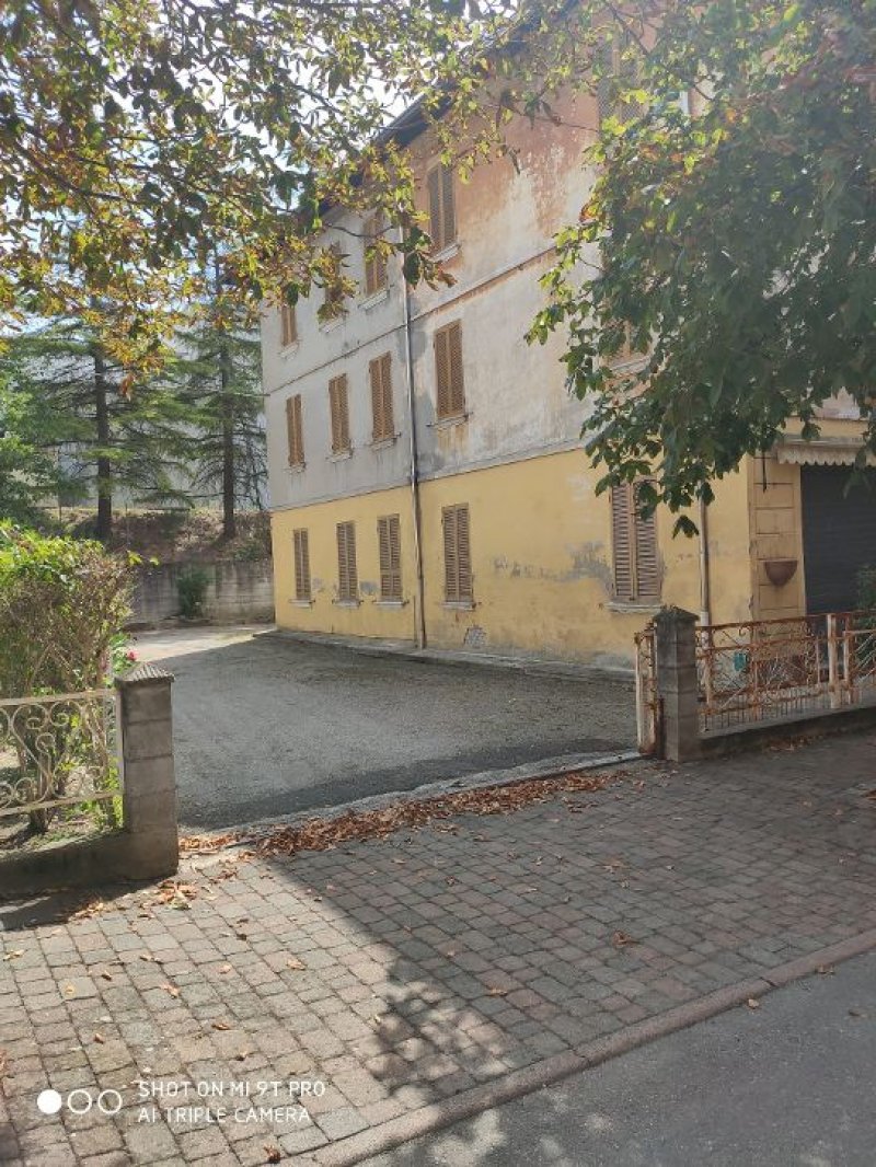 Medesano immobile sito in Sant'Andrea Bagni a Parma in Vendita