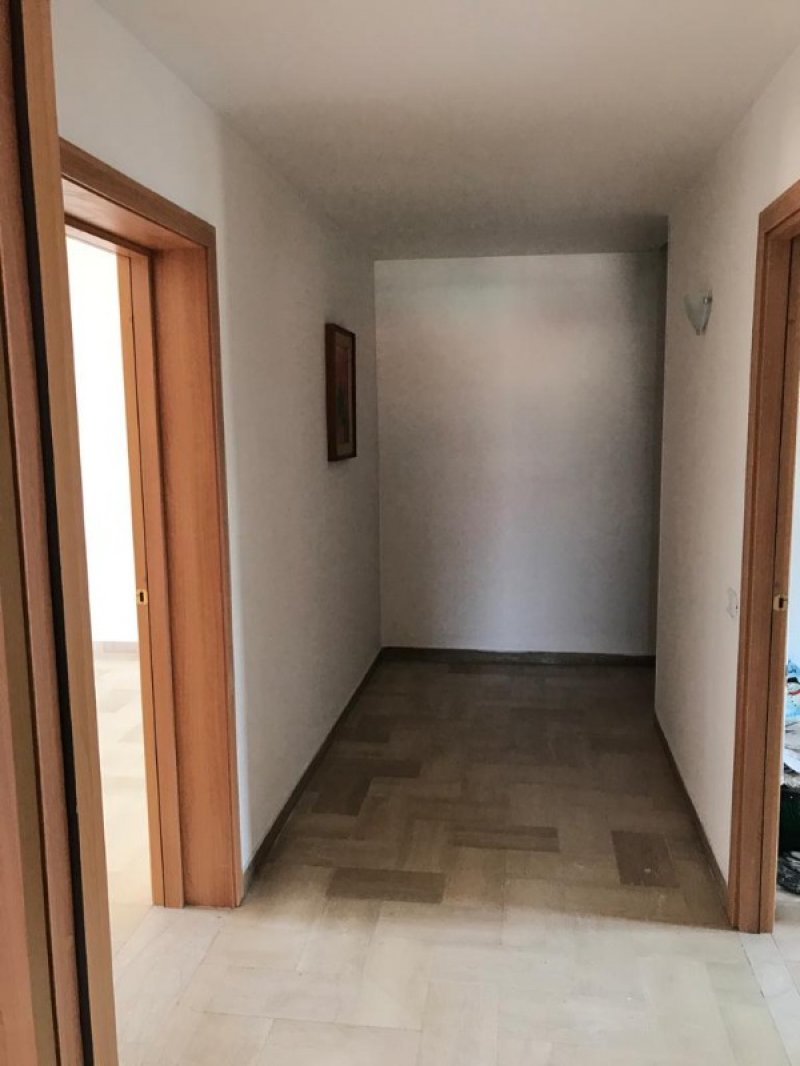 Carpi appartamento ristrutturato con ascensore a Modena in Vendita