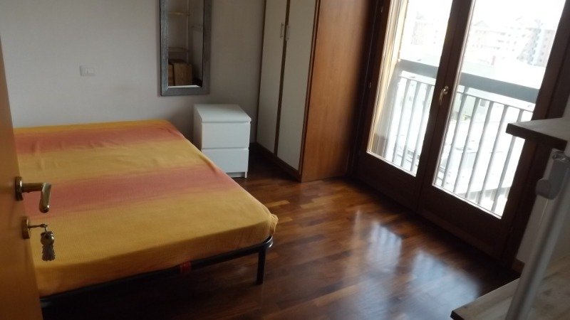 San Giuliano Milanese stanza arredata a Milano in Affitto