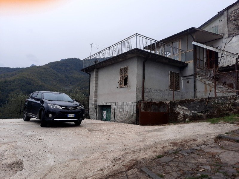 Casa nel comune di Fivizzano a Massa-Carrara in Vendita