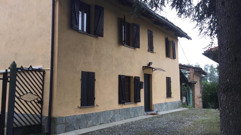 Castelnuovo Don Bosco casa con tavernetta a Asti in Affitto