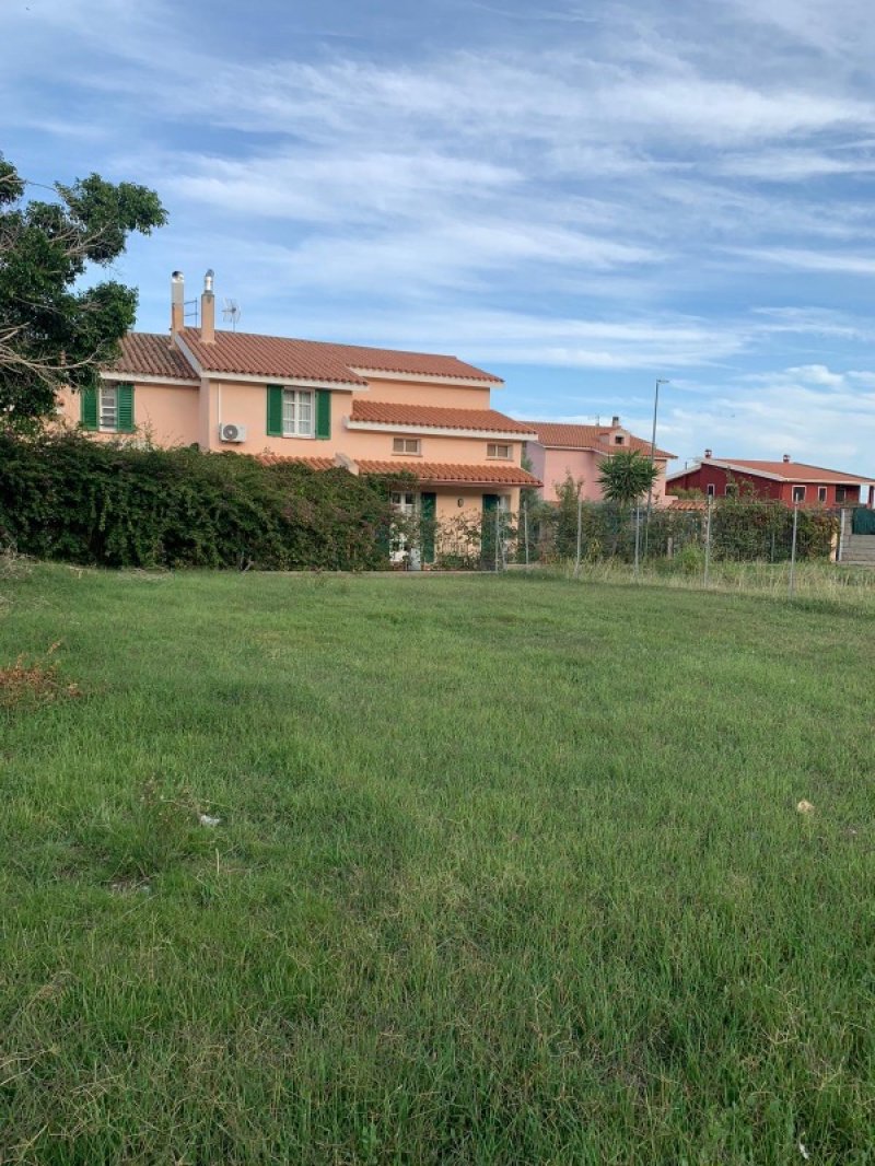 Capoterra terreno edificabile per fabbricazione a Cagliari in Vendita