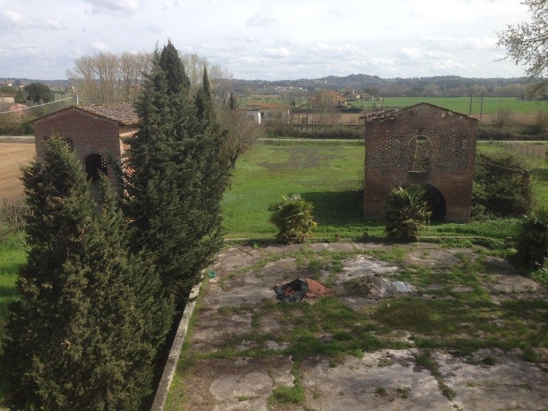 Montopoli in Val d'Arno casale ristrutturato a Pisa in Vendita