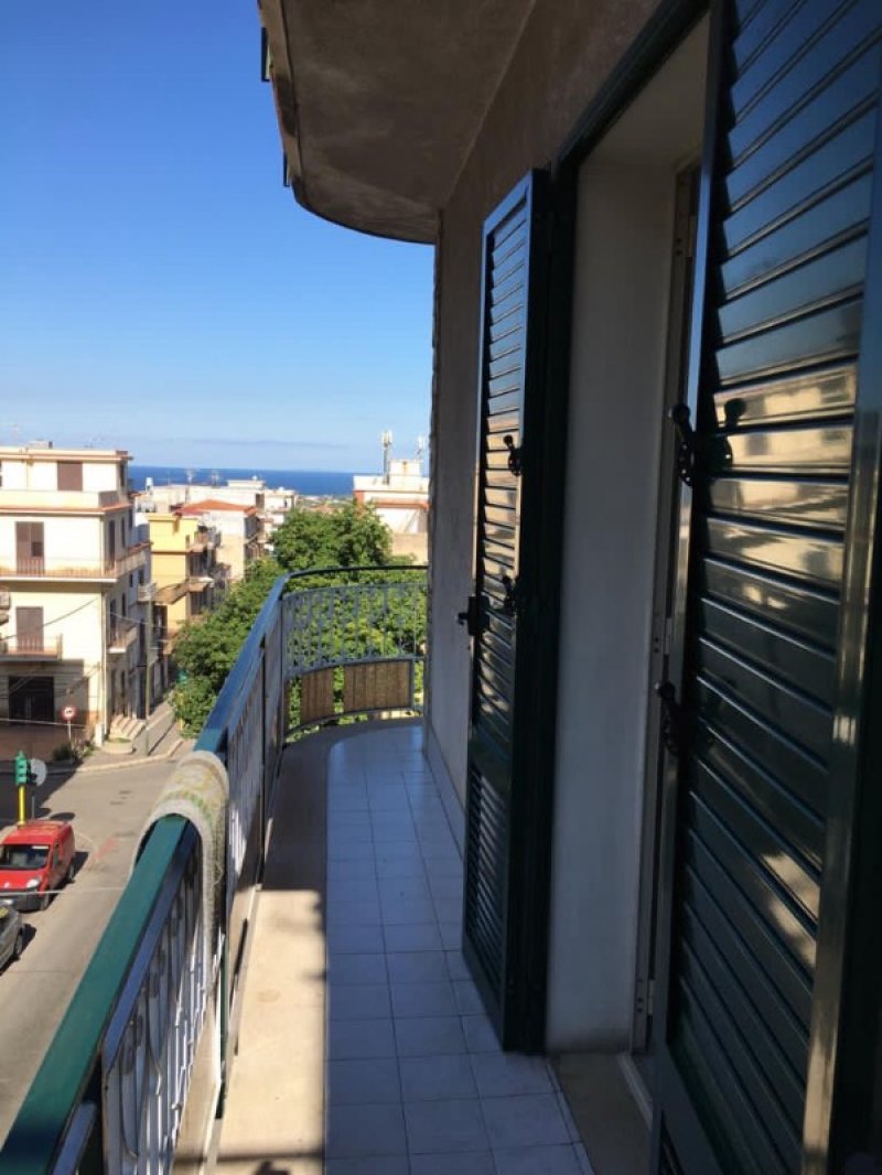 Carini appartamento ristrutturato a Palermo in Vendita