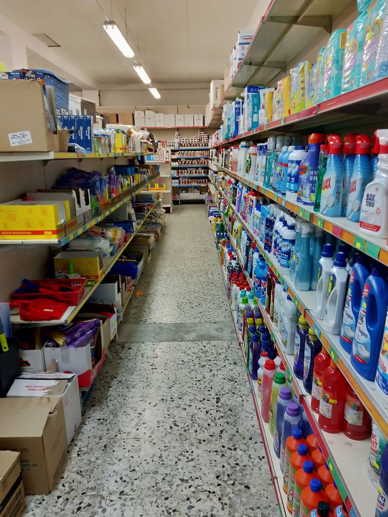 Pescara attivit articoli per la pulizia casa a Pescara in Vendita