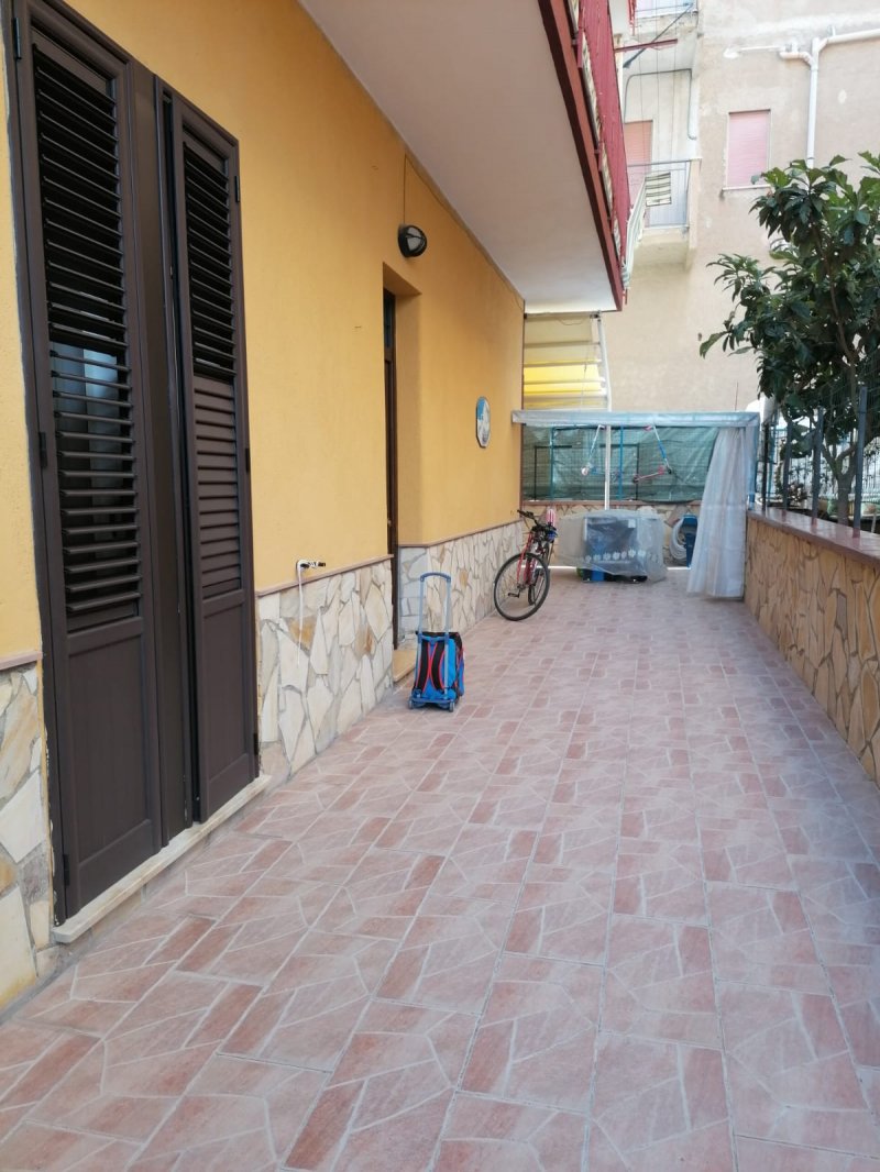 Bagheria appartamento con infissi taglio termico a Palermo in Vendita