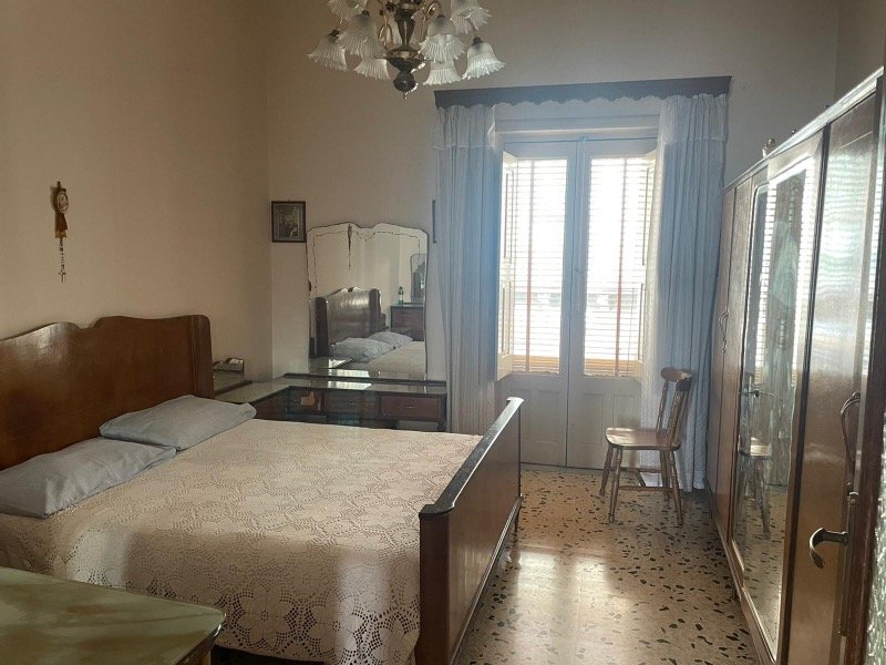 Vizzini luminoso appartamento a Catania in Vendita