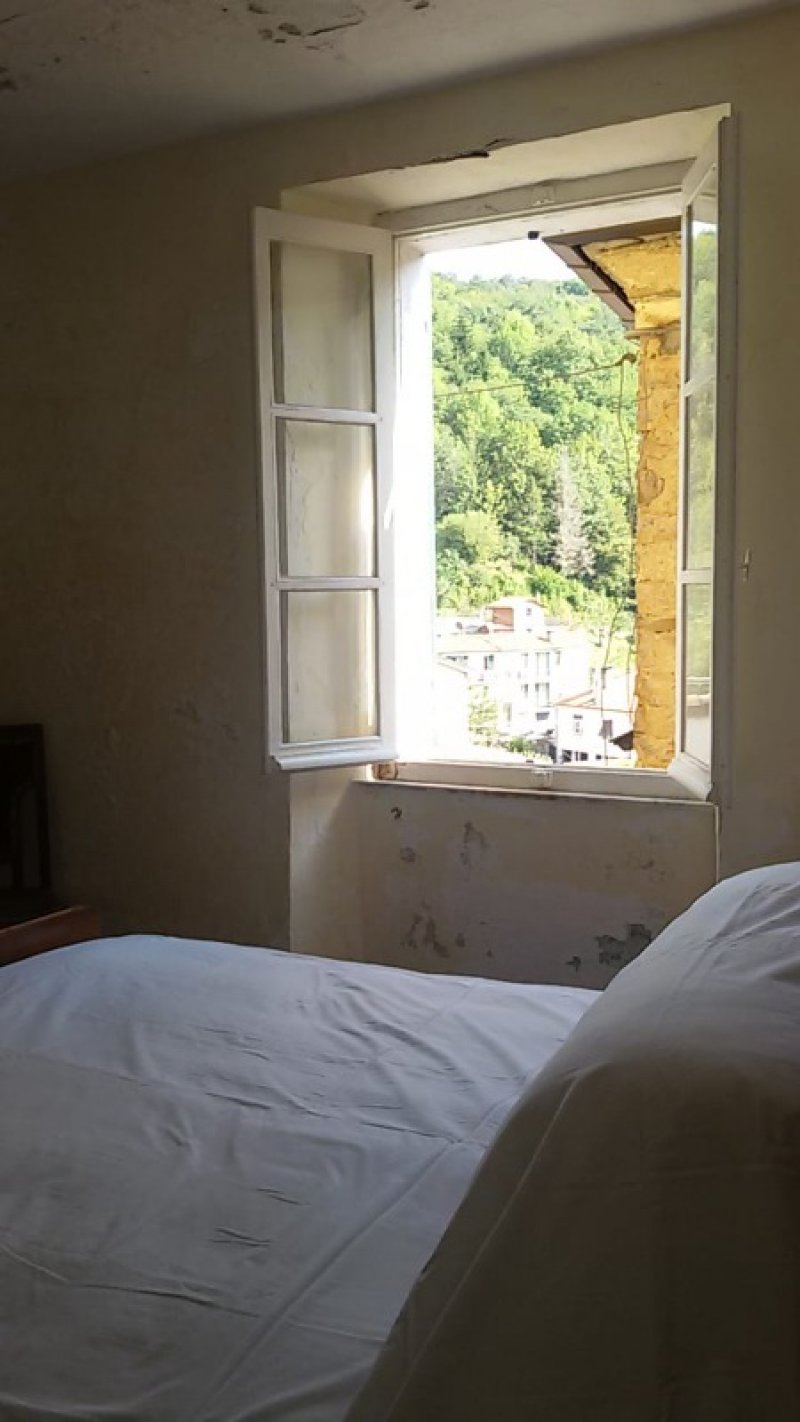 Bedonia abitazione in casa bifamiliare a Parma in Vendita