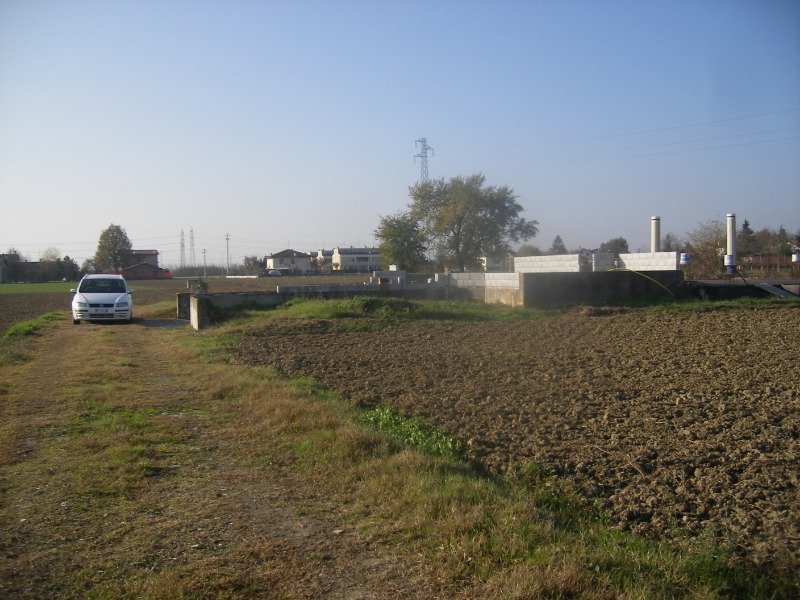 Forl terreno con locale ad uso deposito a Forli-Cesena in Vendita