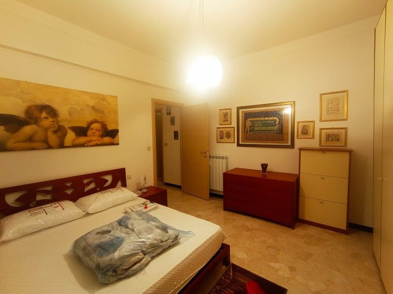 Genova appartamento arredato stile moderno a Genova in Affitto